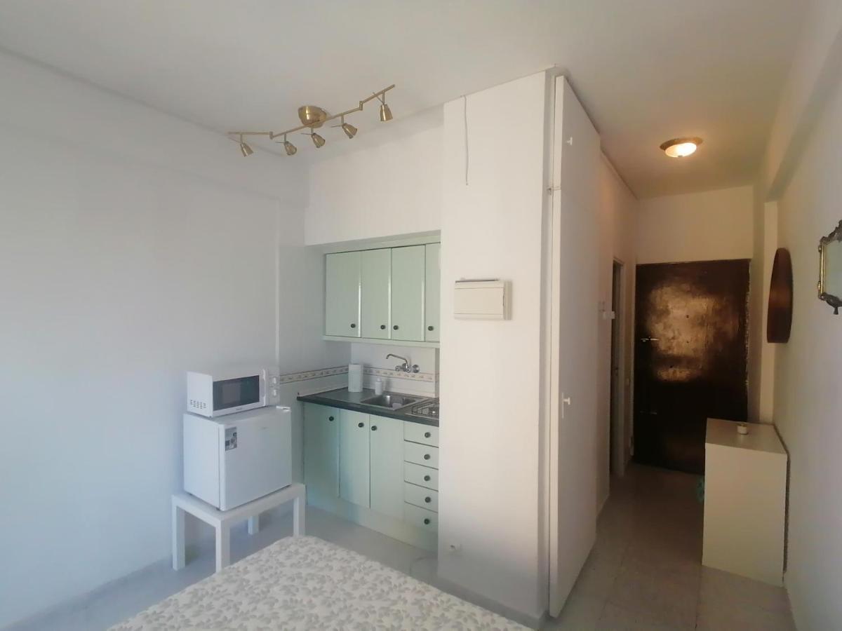 Lovely Apartment In Front Of The Beach. Фуэнхирола Экстерьер фото